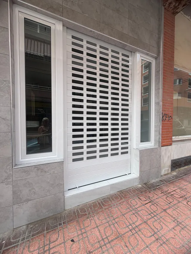 Local Comercial reformado de 88 m2 en Torrevieja — 28