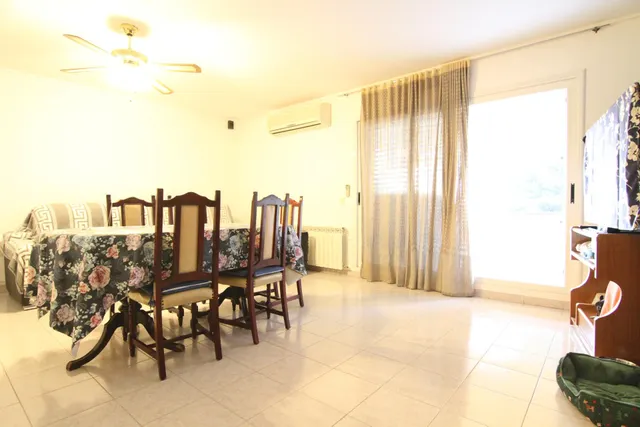 Casa a tres vientos con 4 habitaciones, amplio garaje y patio privado en el barrio de sant bernat — 8