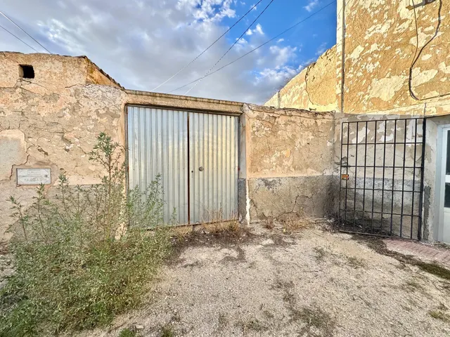 Venta de conjunto de viviendas y terrenos en Cúllar (Granada) — 10