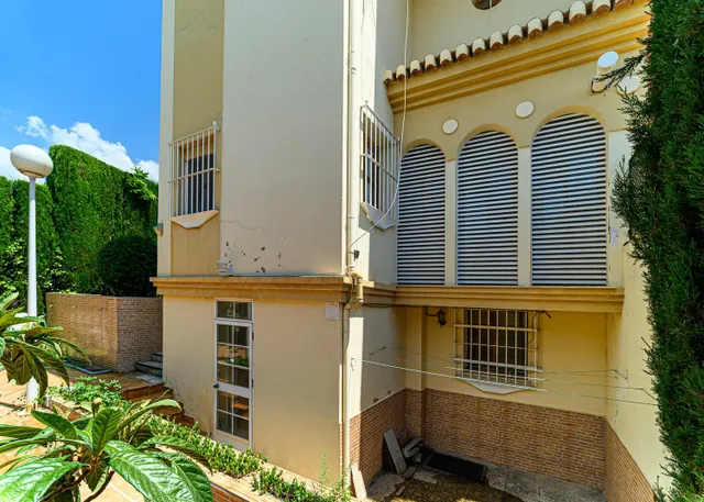 ¡Tu Oasis Privado de Lujo en Cortijo del Aire: Piscina, Espacio y Exclusividad en Albolote! — 9