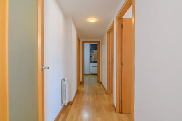Impecable y céntrico en Manresa: 3 hab, suite y balcón — 15