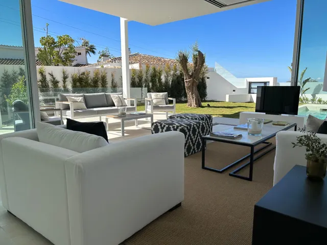 ESPECTACULAR VILLA A ESTRENAR — 8