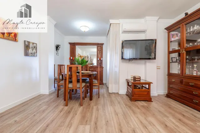 CHALET CON PISCINA Y JARDÍN A SOLO 10 MINUTOS DE GRANADA — 25