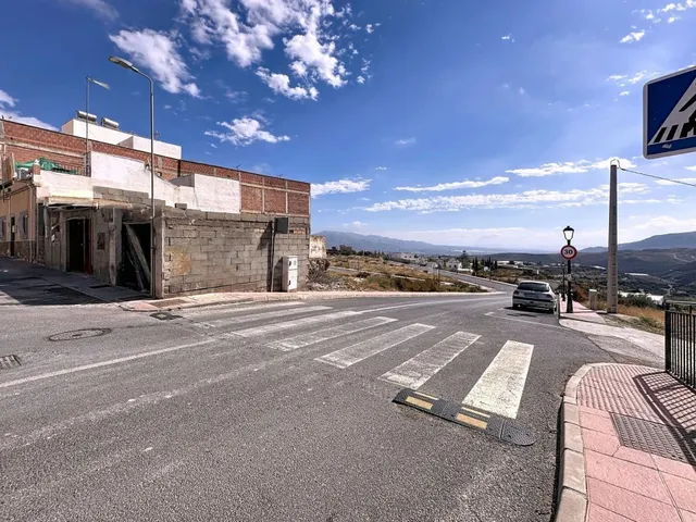 Oportunidad Única: Terreno Urbano en el Corazón de Alhama de - foto 2