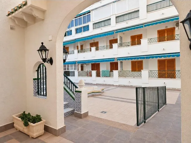¡Apartamento en venta a tan solo 300 metros de la playa de La Mata! — 22