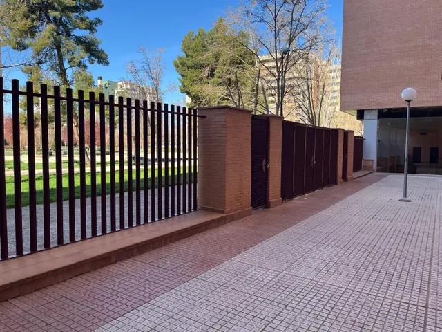 Amplio y Luminoso Piso en Romareda con Vistas al Parque ✨ — 43