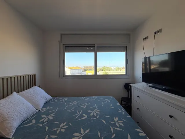 APARTAMENTO CON PISCINA COMUNITARIA Y PARKING EN JESUS I MARIA, DELTEBRE — 20
