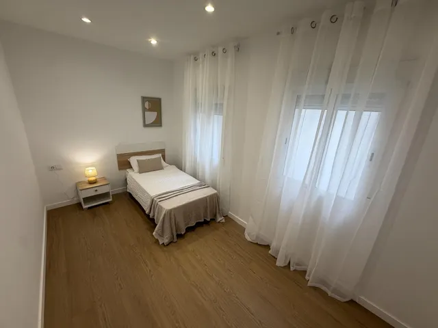 Vivienda totalmente reforma de tres habitaciones en el centro de Castellón — 11