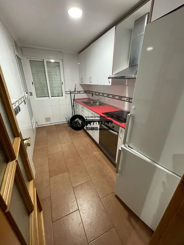 INMOBILIARIA TEJARES ALQUILA PISO ZONA CENTRO-TEJARES — 3