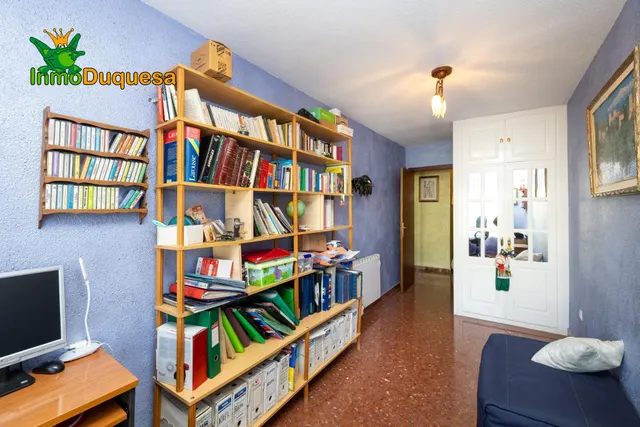 Piso de 3 dorm. en Camino Bajo de Huétor. — 16