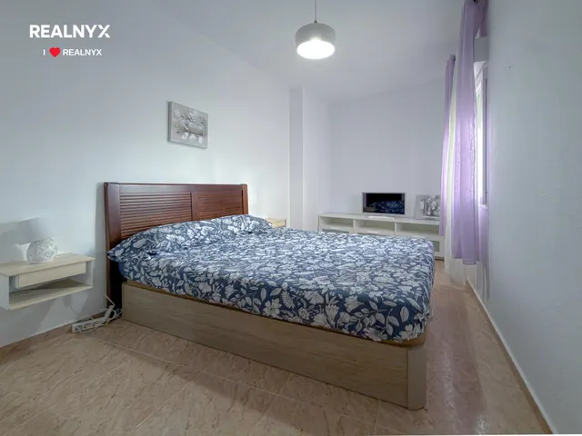 Encantador apartamento tipo bungalow con amplia terraza y licencia turística + Piscina comunitaria + Amplio patio — 24