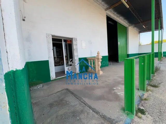*250.000€* INMOBILIARIA LA MANCHA VENDE NAVE INDUSTRIAL EN C - foto 3