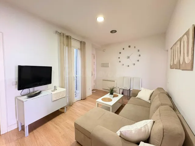 Piso 2 habitaciones 73m² en venta - Embajadores - foto 2