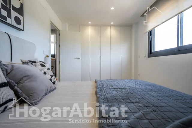 PRECIOSO ADOSADO A ESTRENAR CON PISCINA PRIVADA Y TERRAZA — 46