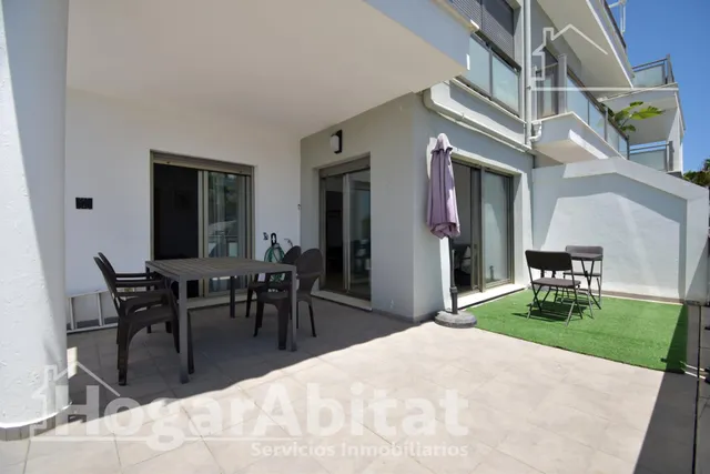 SEMINUEVO CON TERRAZA, PISCINA Y GARAJE — 16