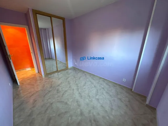 Piso amplio de 3 dormitorios con terraza y ascensor - foto 5