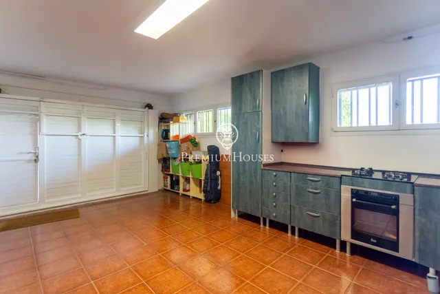 Exclusiva casa en Vallromanes. Naturaleza, privacidad y vistas panorámicas. — 25