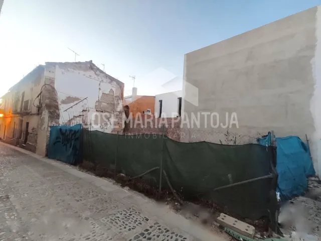 PARCELA EN BARRIO SAN MIGUEL — 3