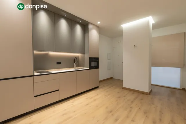 Moderno estudio tipo loft en urbanización villa pineda - zona villarejo — 2