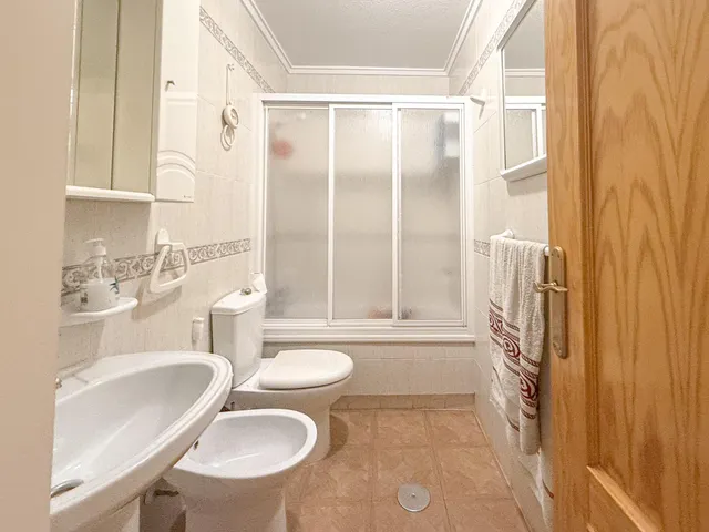 Oferta Especial! Apartamento en esquina y listo para entrar a vivir , con piscina — 13