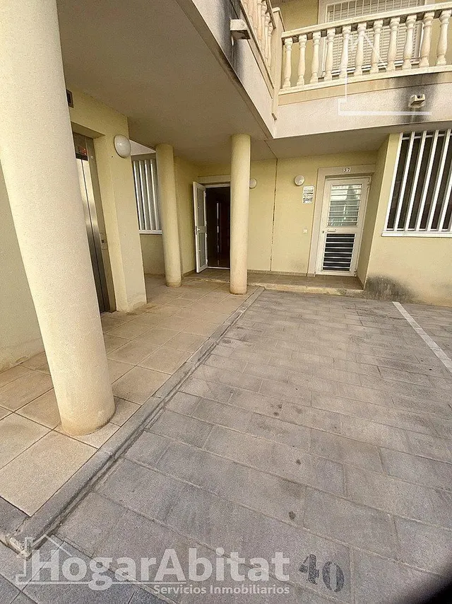 Precioso bajo seminuevo y reformado, en residencial con piscina, terraza, y jacuzzi — 33