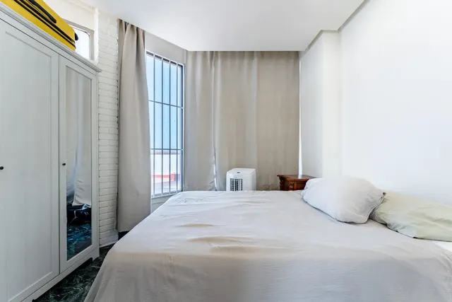 Atico 1 habitación con piscina Zona Carlos Haya — 23
