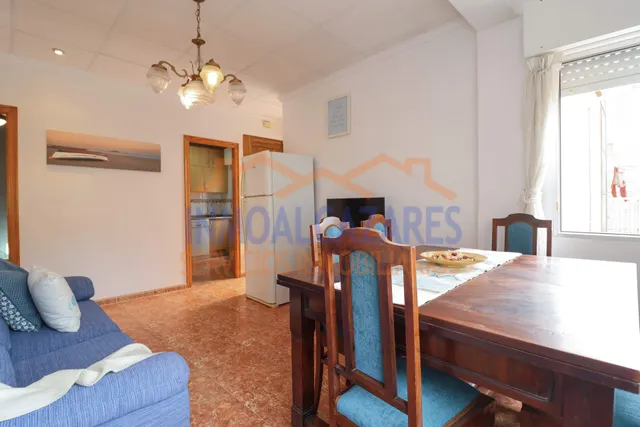 ¡A SOLO 1 MINUTO DE LA PLAYA! CÉNTRICO APARTAMENTO EN PRIMERA PLANTA DE 3 DORMITORIOS Y TERRAZA CON VISTAS AL MAR, EN LOS ALCÁZARES, MURCIA. — 7