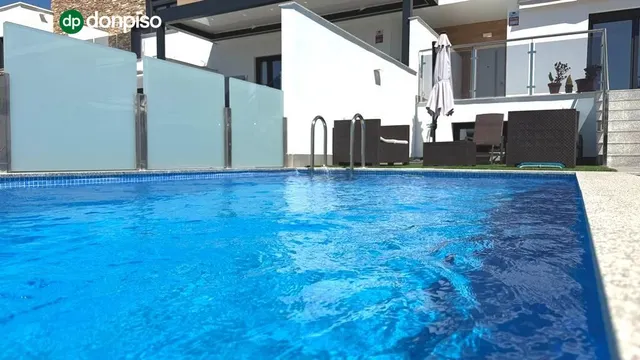 Vivienda de lujo en Urbanización SERRALLO HILLS. — 49