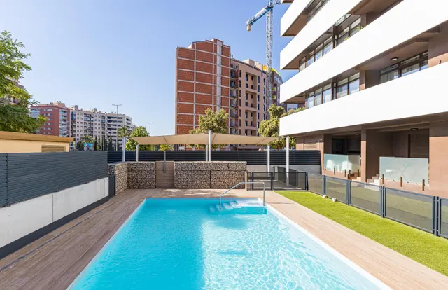 Piso de 5 dormitorios con dos plazas de garaje y trastero doble en Juan de Borbón, Murcia — 10