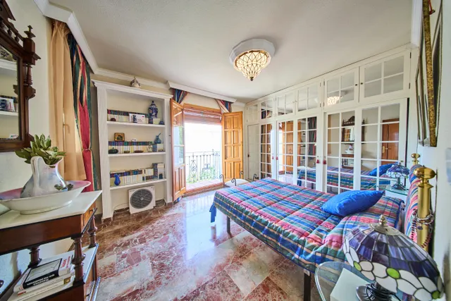 Impresionante chalet de 4 habitaciones con piscina de 86 m3 totalmente despejada — 5
