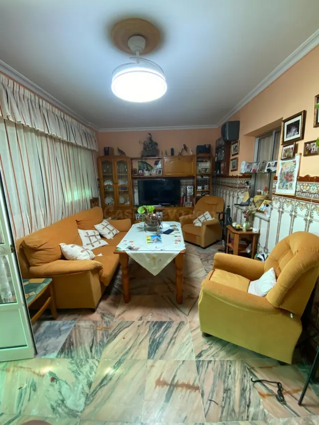 Magnífico adosado en venta en el Casco Antiguo de Mairena de - foto 2