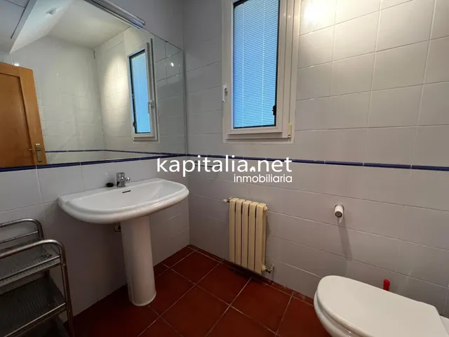 Fantástico chalet a la venta en Ontinyent , zona la Solana . — 25