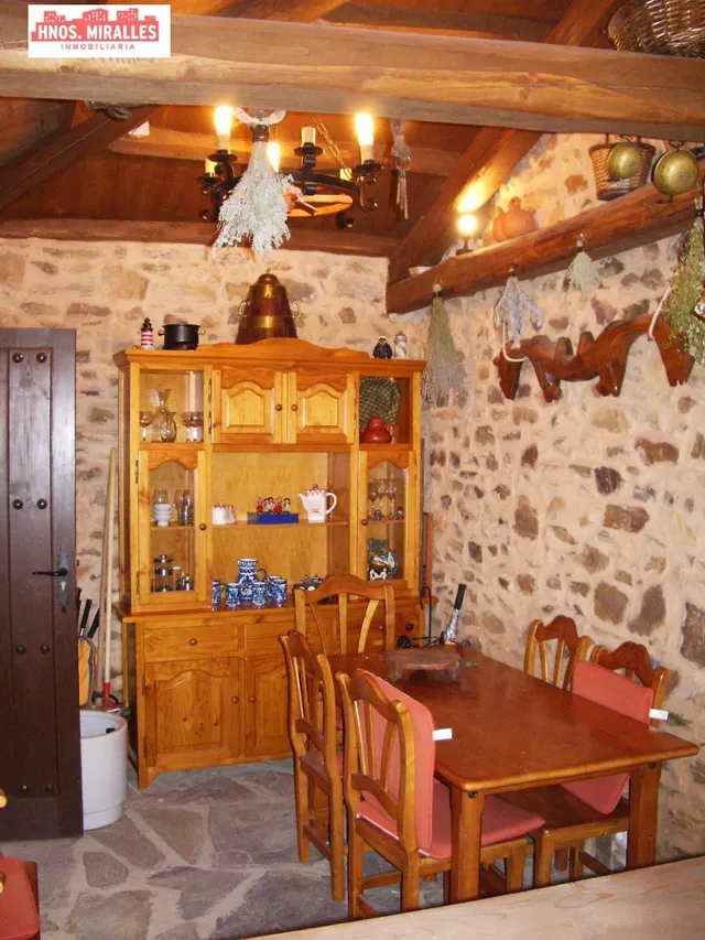 SE  VENDE CASA TIPICA MARAGATA INDEPENDIENTE EN EL CAMINO DE SANTIAGO — 19
