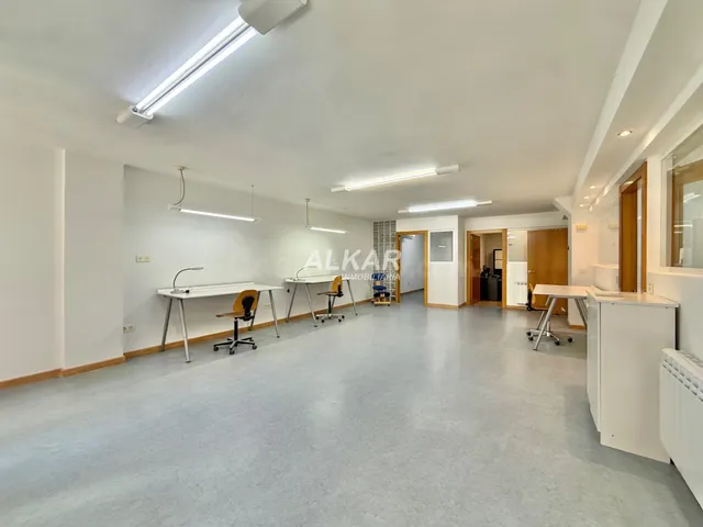 OFICINA EN ALQUILER - foto 4