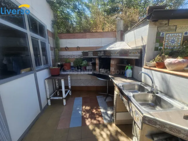 SE VENDE PRECIOSO CHALET INDEPENDIENTE EN VILLAFRIA, CON JAR