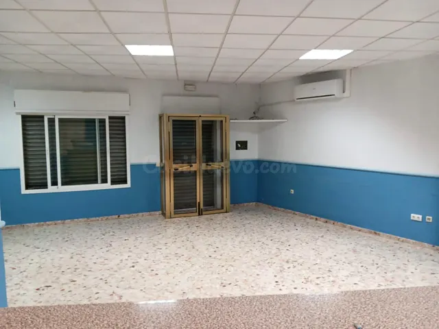 LOCAL EN ALQUILER CON EXCELENTE UBICACIÓN Y GRAN POTENCIAL - foto 4
