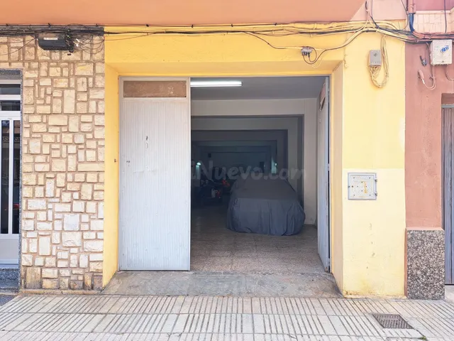 LOCAL COMERCIAL EN PLANTA BAJA CERCA DE UNIVERSIDAD - foto 2