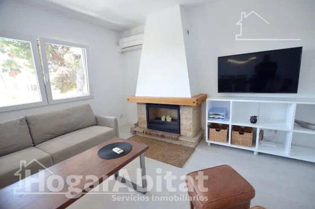 PRECIOSO CHALET REFORMADO CON PISCINA, GARAJE Y DOS TERRAZAS — 23