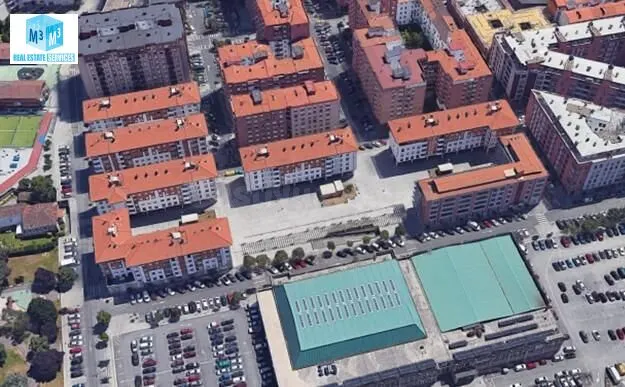 Parcela de garaje en venta en Plaza Europa en Erandio - foto 2
