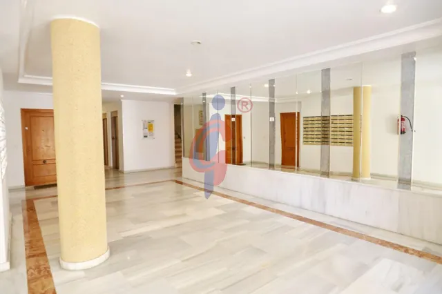 Planta baja en venta en el centro de Guardamar del Segura con gran terraza privada y piscina comunitaria — 30