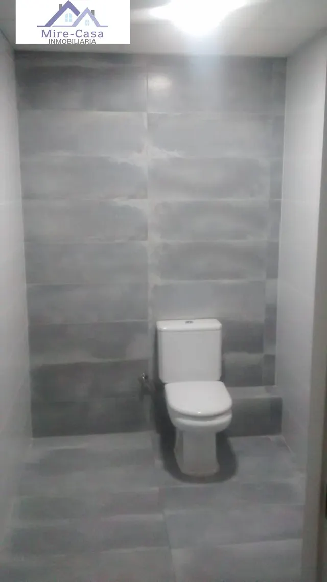 SE ALQUILA ENTRESUELO COMERCIAL, IDEAL ACTIVIDADES SANITARIAS — 5