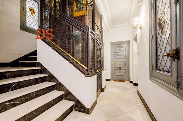 Ds realty presenta | vivienda exterior con tres balcones y terraza frente al templo de debod — 38
