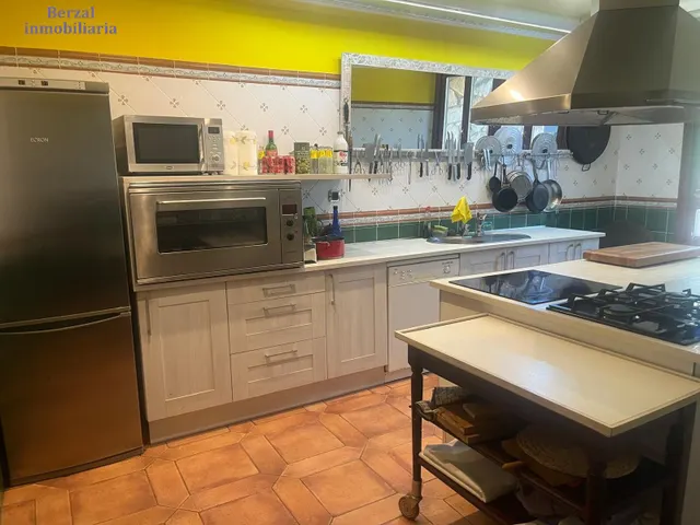 Singular chalet independiente junto a la cíniva de Los Manzanos, Lardero — 23