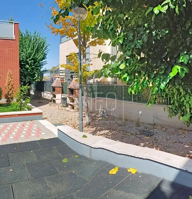 Bajo con jardin en calle enrique lister, Getafe, Madrid. — 15