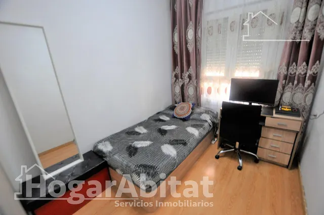REFORMADO Y ACOGEDOR CON DOS BALCONES CERCA DE AV. DEL TÚRIA — 19