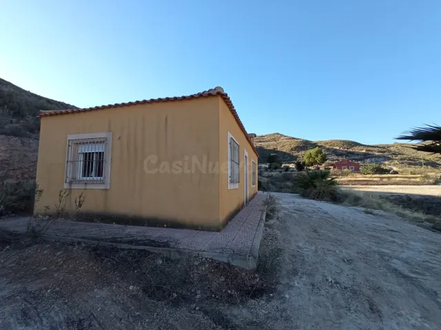 Casa con terreno - foto 4