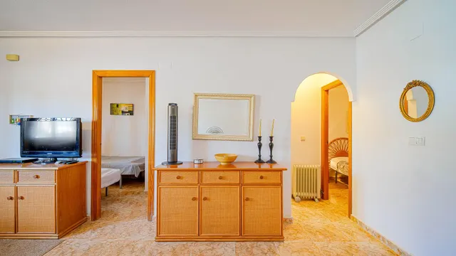 Gran apartamento en orihuela: 2 hab, 1 baño — 7