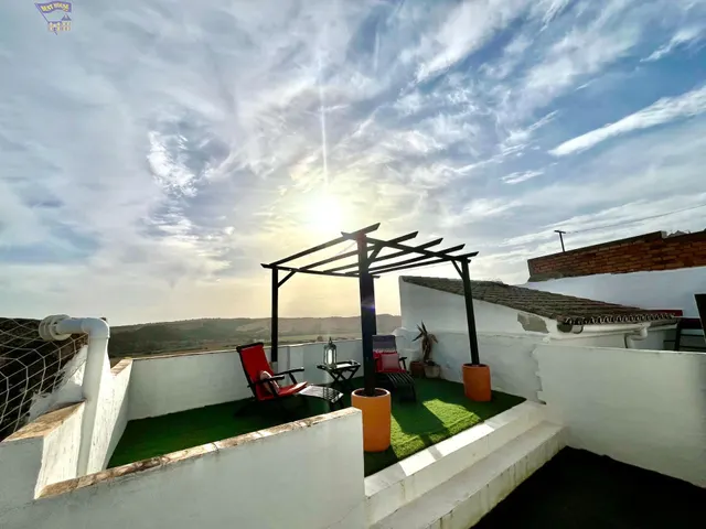 SE VENDE 2 PROPIEDADES  EN EL CASCO ANTIGUO DE ARCOS — 40
