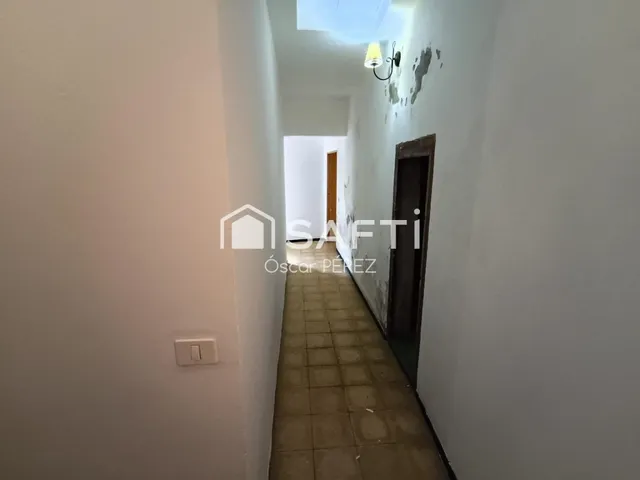Casa terrera de 4 niveles con gran potencial — 46