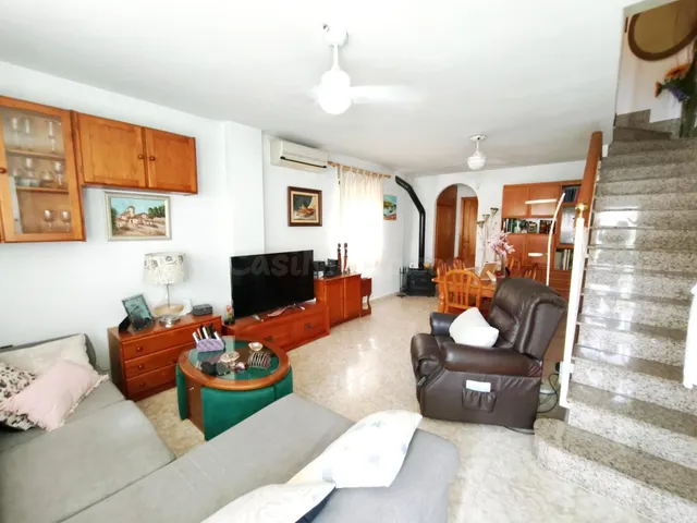 Espacioso Triplex en el Centro del Puerto de Mazarrón con Gran Porche y Garaje — 5